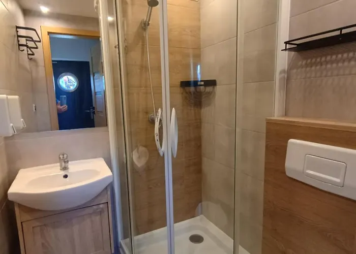 Bungalowy Boja Проживание в семье