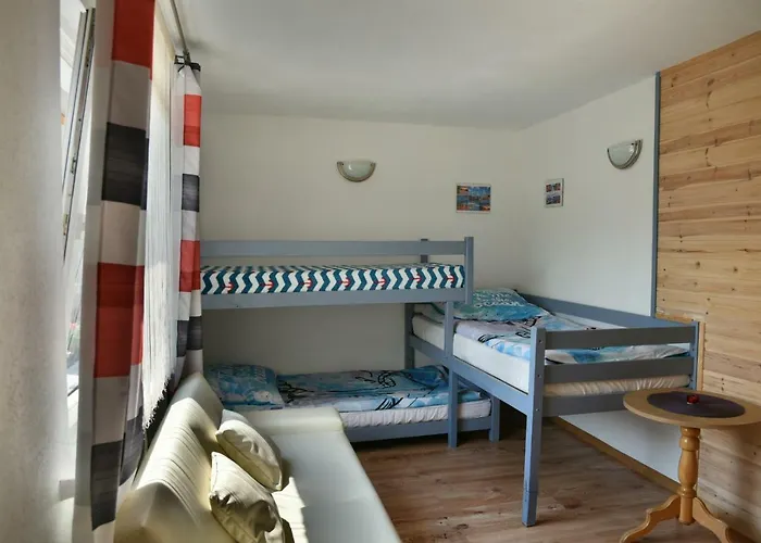 Bungalowy Boja Проживание в семье